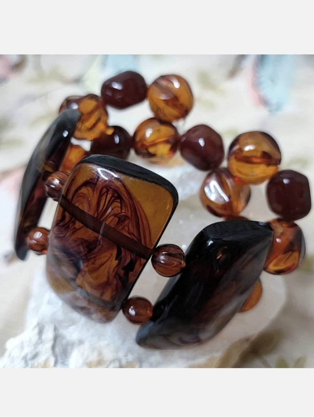 Chunky Root Beer Brown Faux Tortoise Swirled Acrylic Stretch Vintage Bracelet